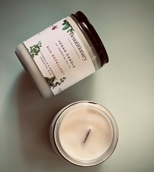 a vegan Bug Repellent candle with soy wax and citronella, peppermint essential oil for indoor and outdoor, made in Vancouver, ship to everywhere.
